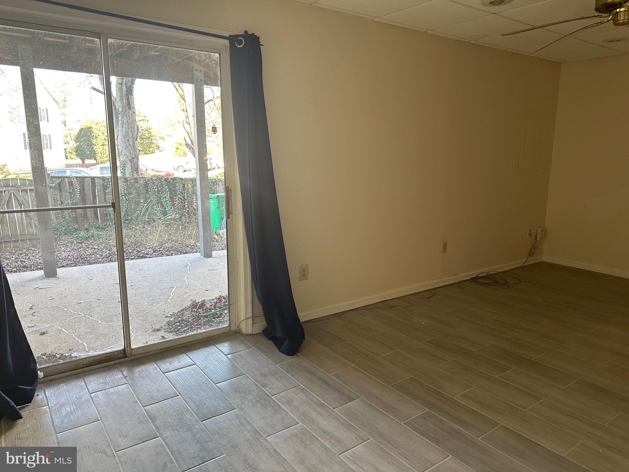 FERNSHIRE FARMS - Residential Lease