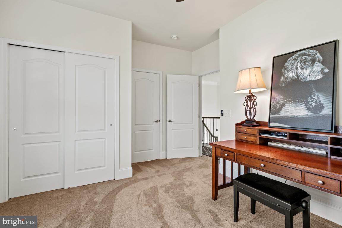 HORSHAM VALLEY ESTAT - Residential