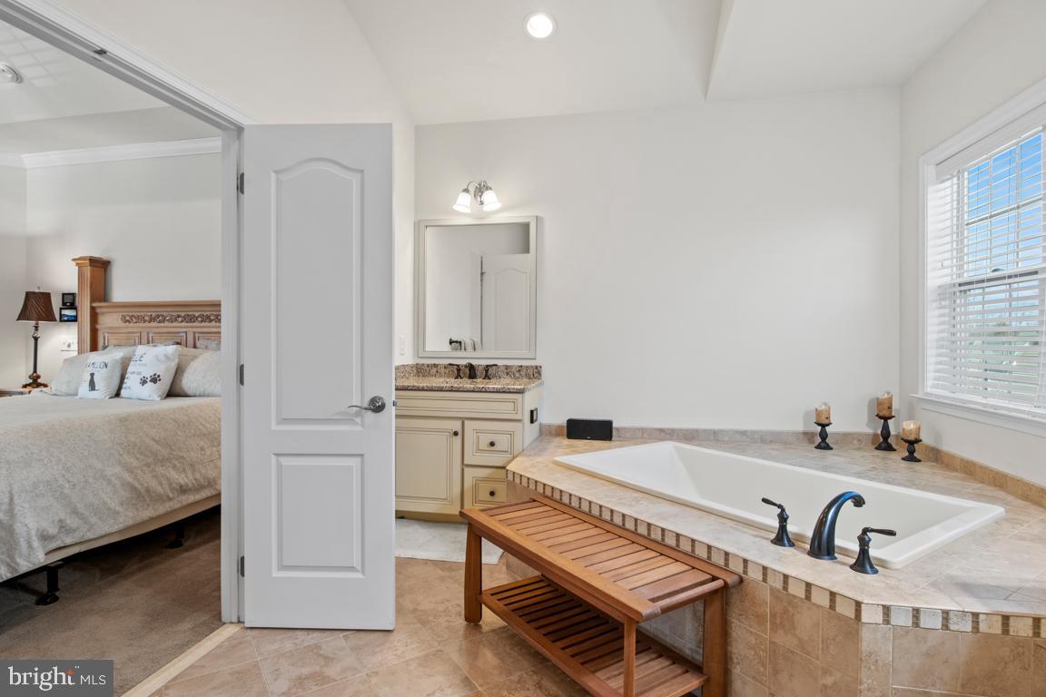 HORSHAM VALLEY ESTAT - Residential