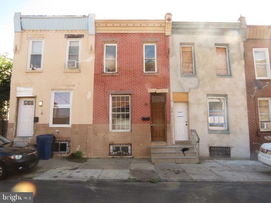 Great buy at this price! Living room dining room combo and kitchen on the first floor. 2nd floor has 3 bedrooms and one bathroom. Unfinished basement. This property is now under auction terms. 
Auction Dates:  10/20/2025  - 10/22/2025 
Auction Method: Online. 

All Bids must be submitted during the auction via the property’s listing page at www.servicelinkauction.com. This sale is subject to a 5% or $2,500 minimum buyer’s premium pursuant to the auction Terms & Conditions. All bids will be subject to seller approval (minimums may apply).