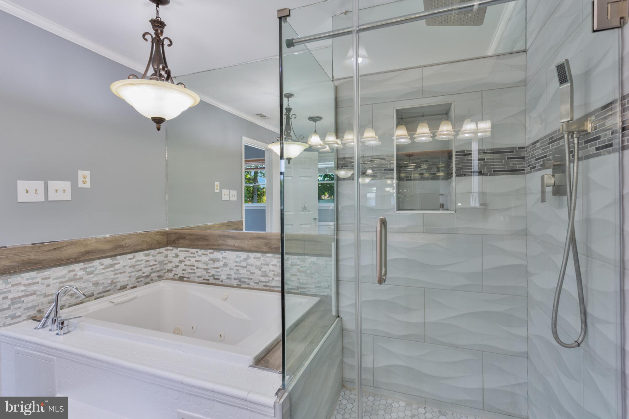 GORDONS CORNER - Residential