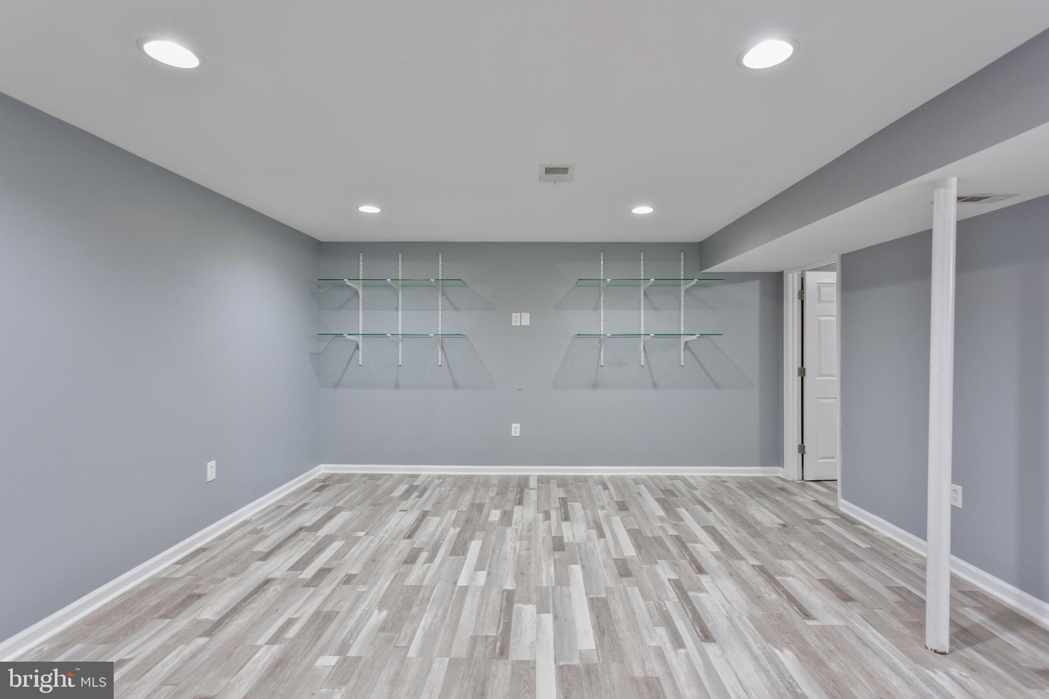 GORDONS CORNER - Residential