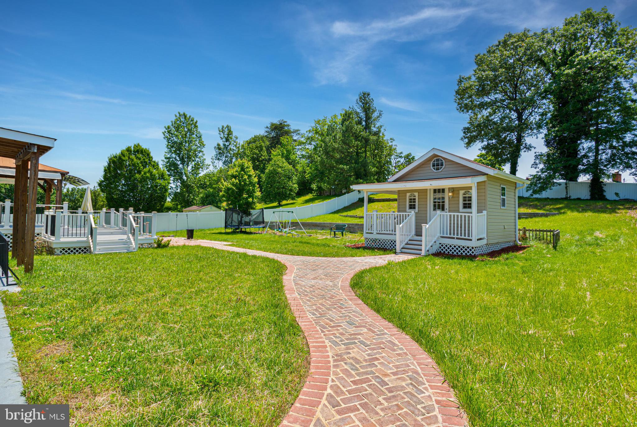 GORDONS CORNER - Residential