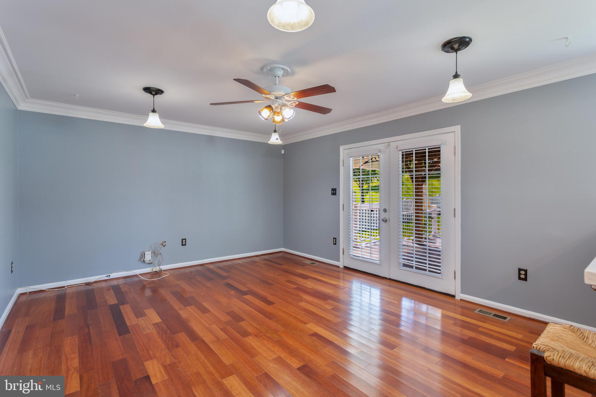 GORDONS CORNER - Residential