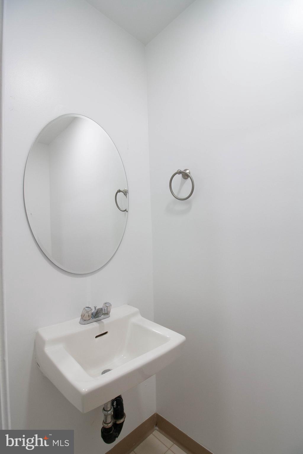 LAKEPOINTE - Residential Lease
