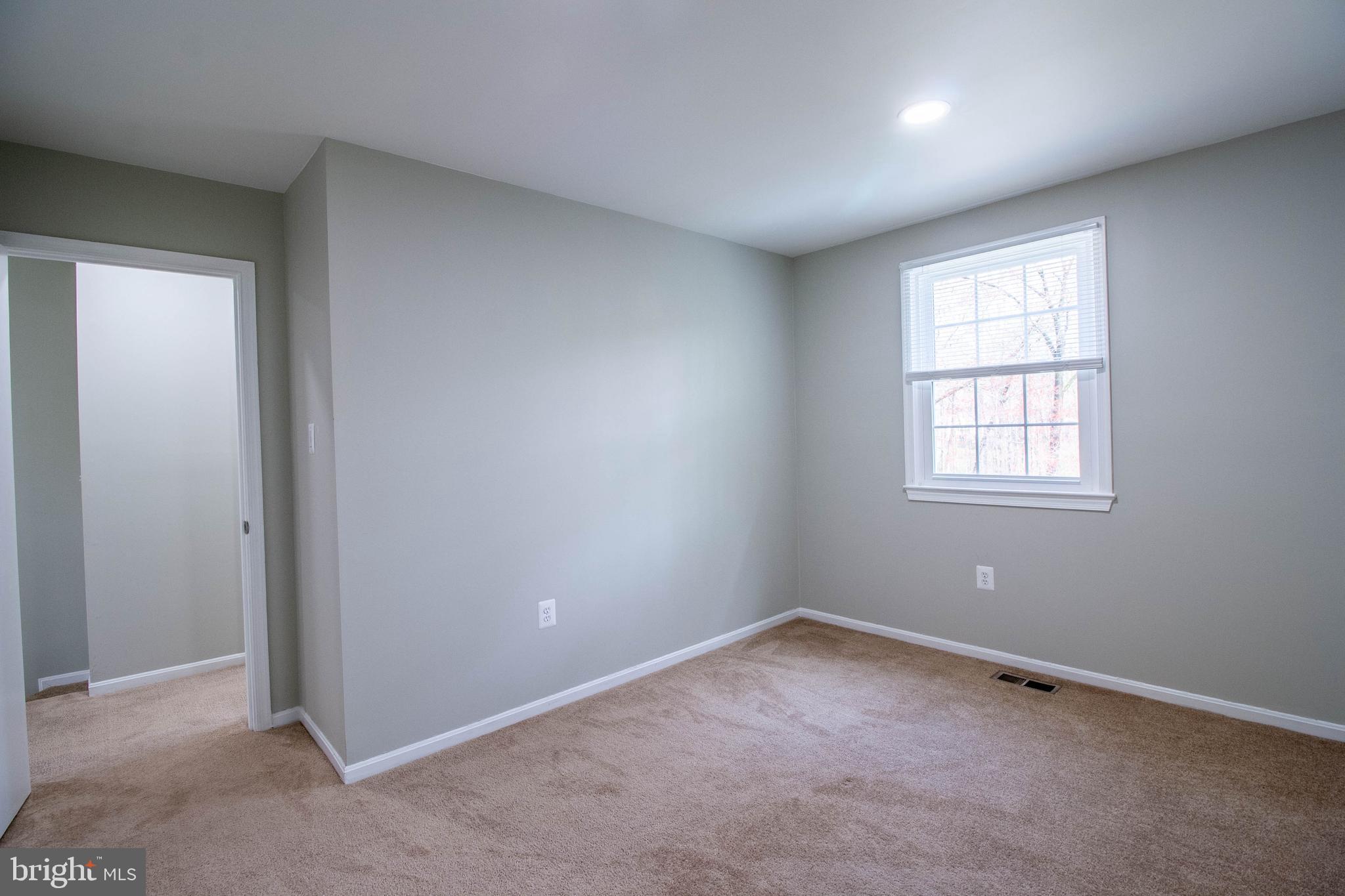LAKEPOINTE - Residential Lease