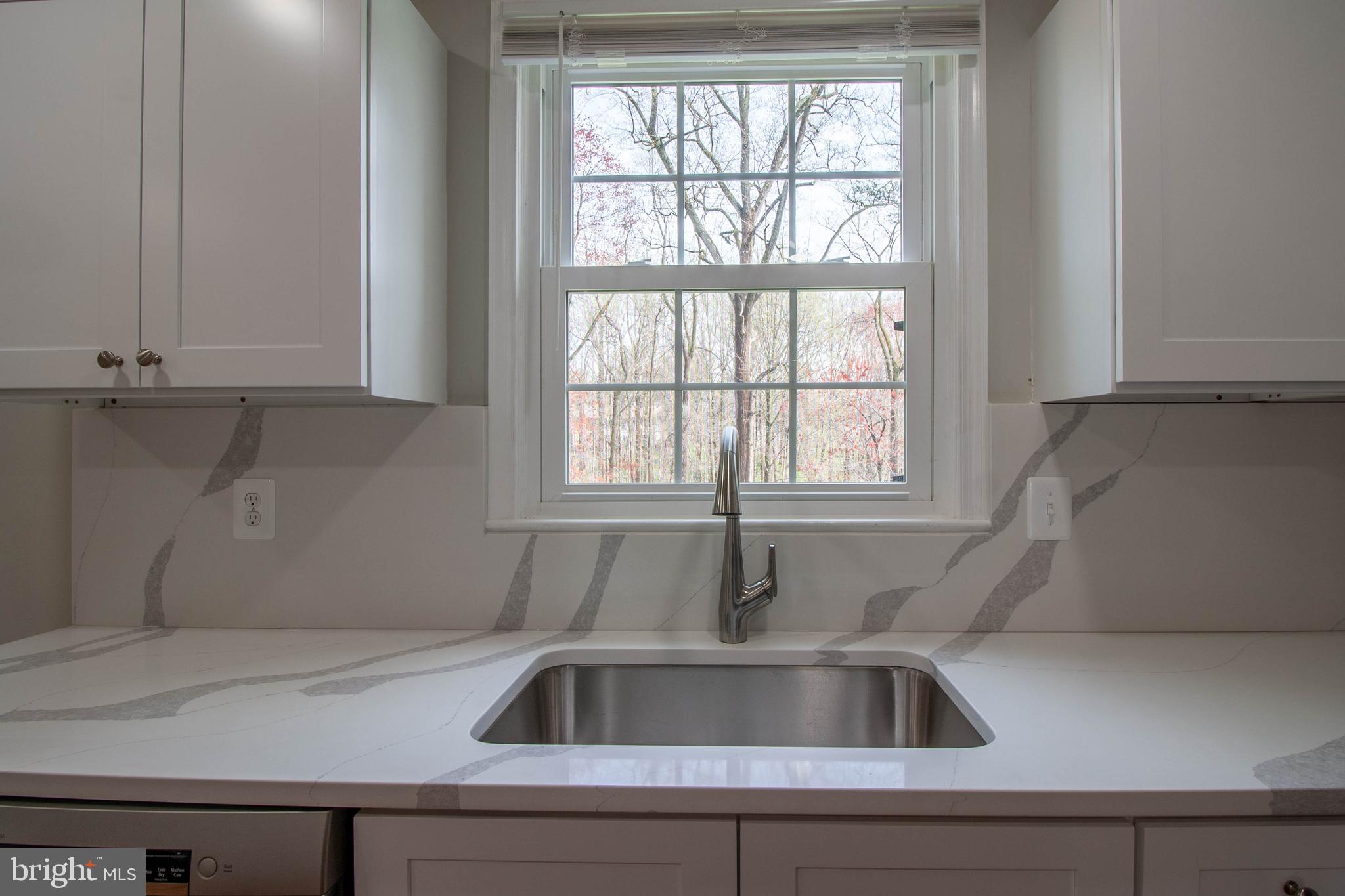 LAKEPOINTE - Residential Lease