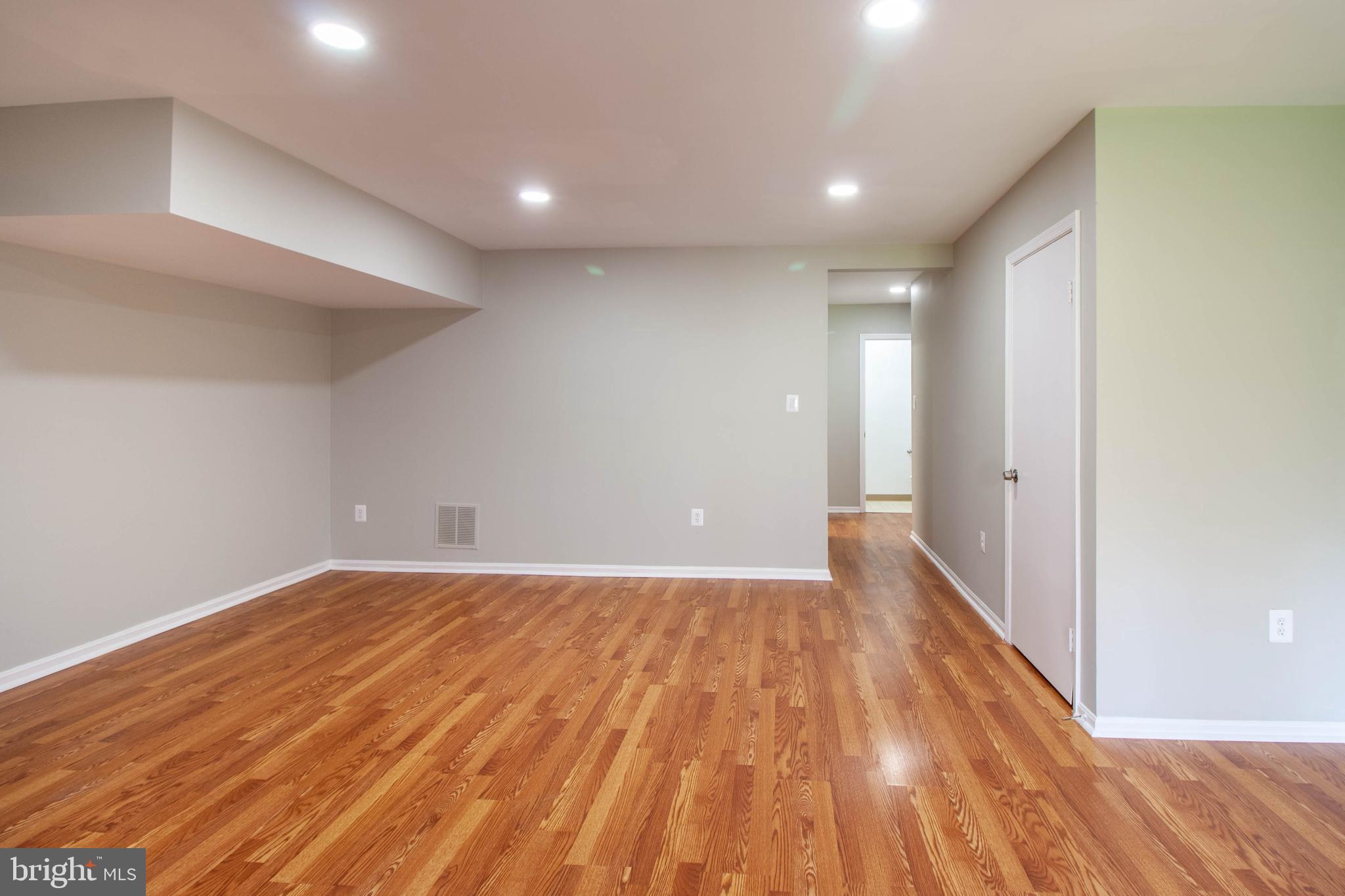 LAKEPOINTE - Residential Lease