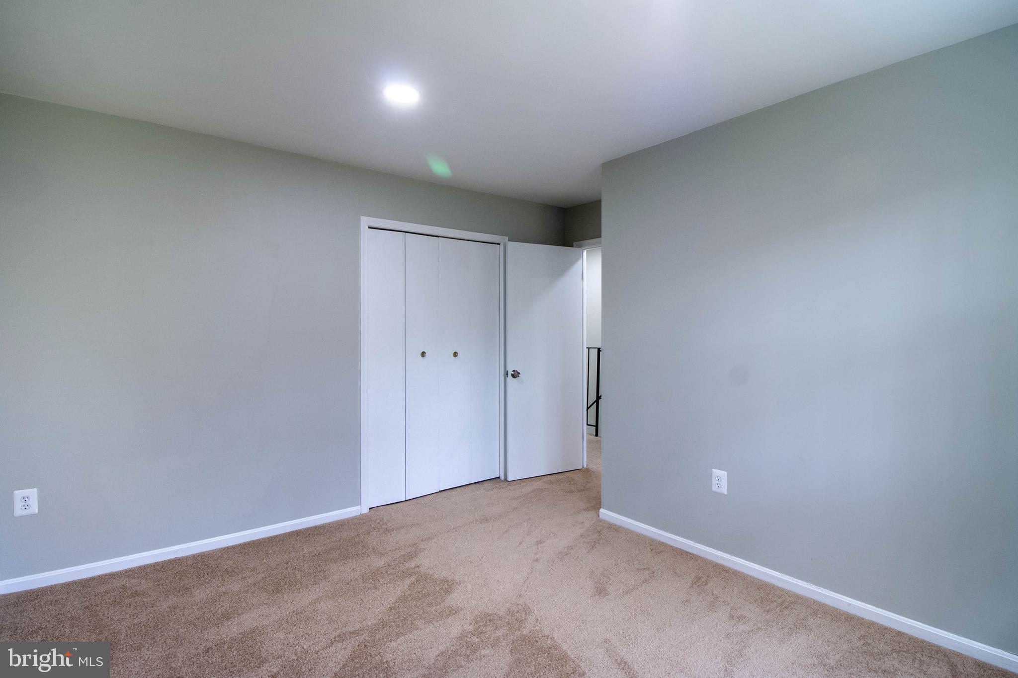 LAKEPOINTE - Residential Lease