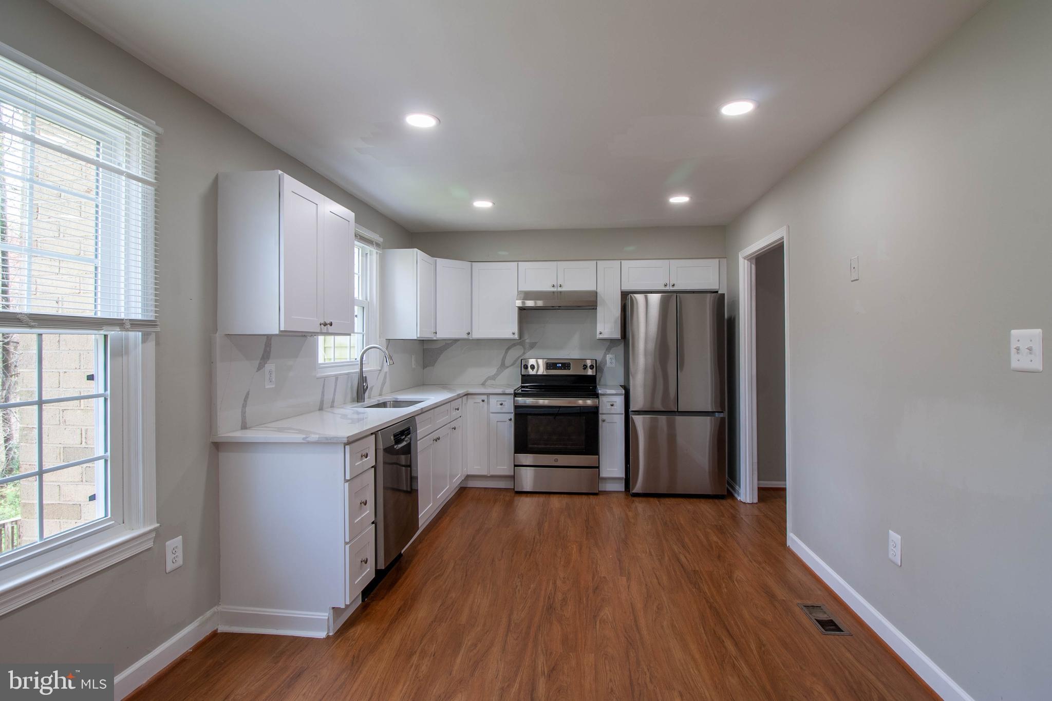 LAKEPOINTE - Residential Lease