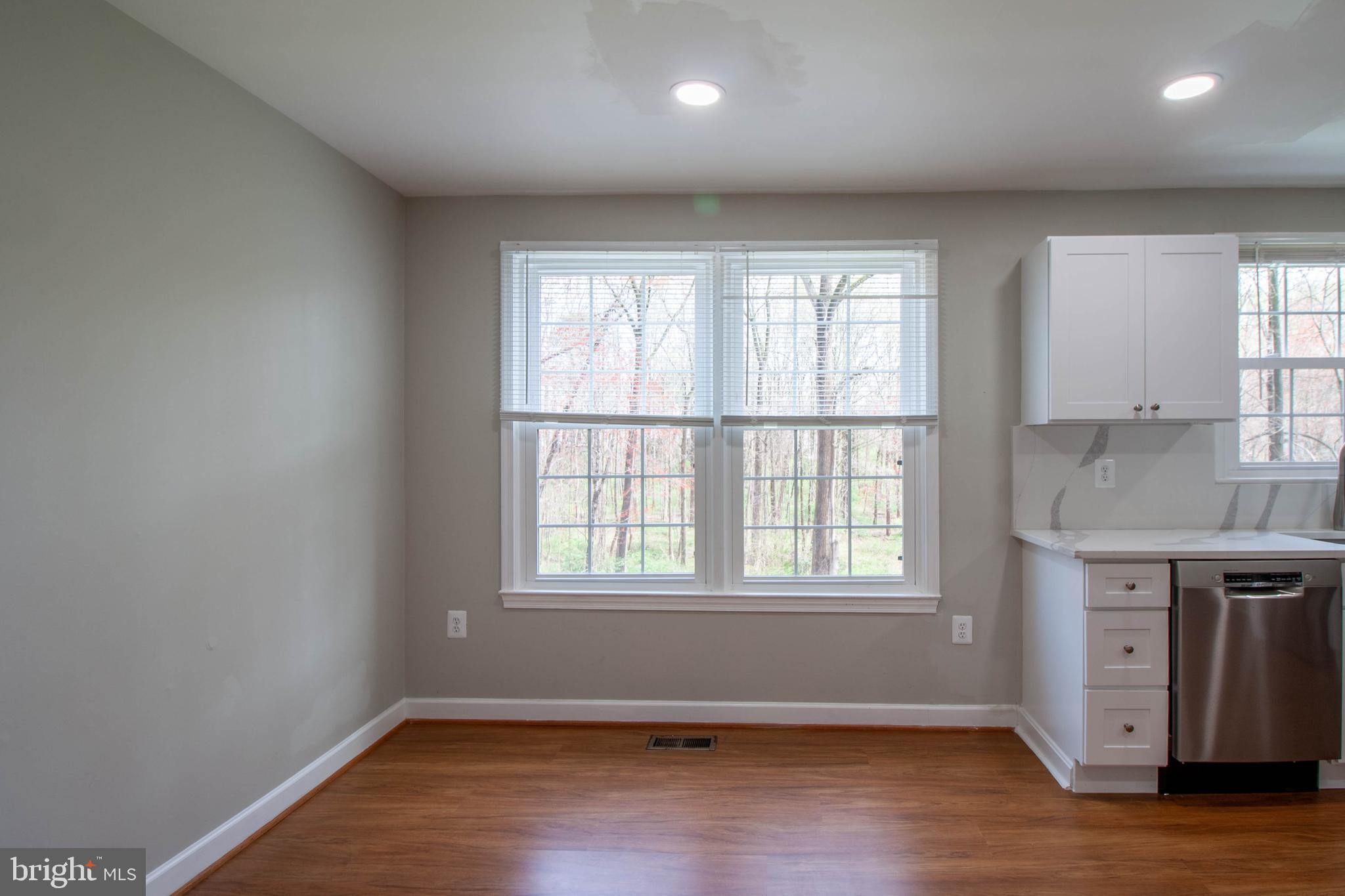 LAKEPOINTE - Residential Lease