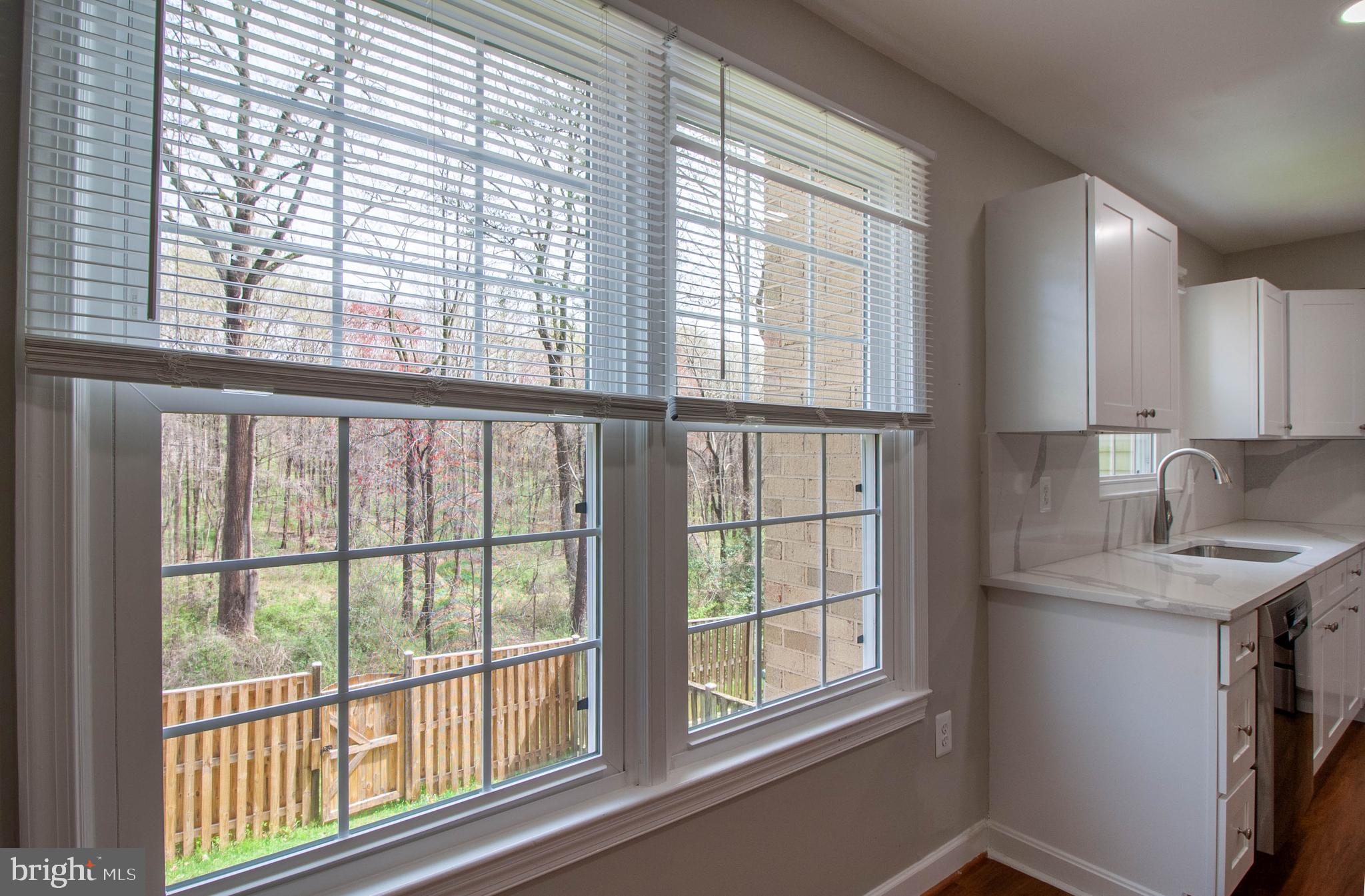 LAKEPOINTE - Residential Lease