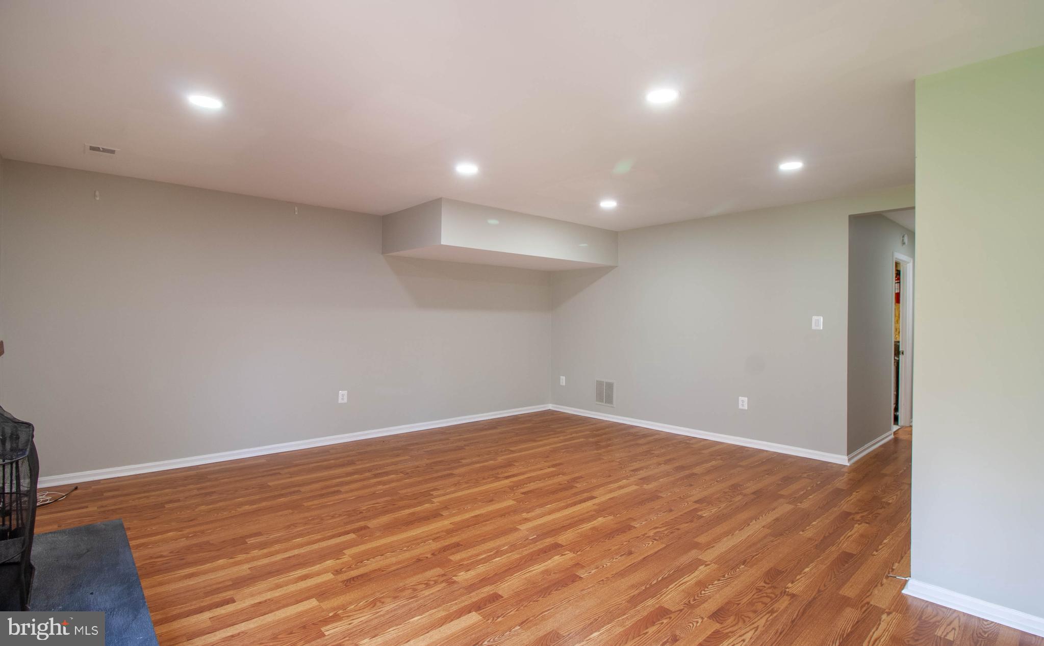 LAKEPOINTE - Residential Lease