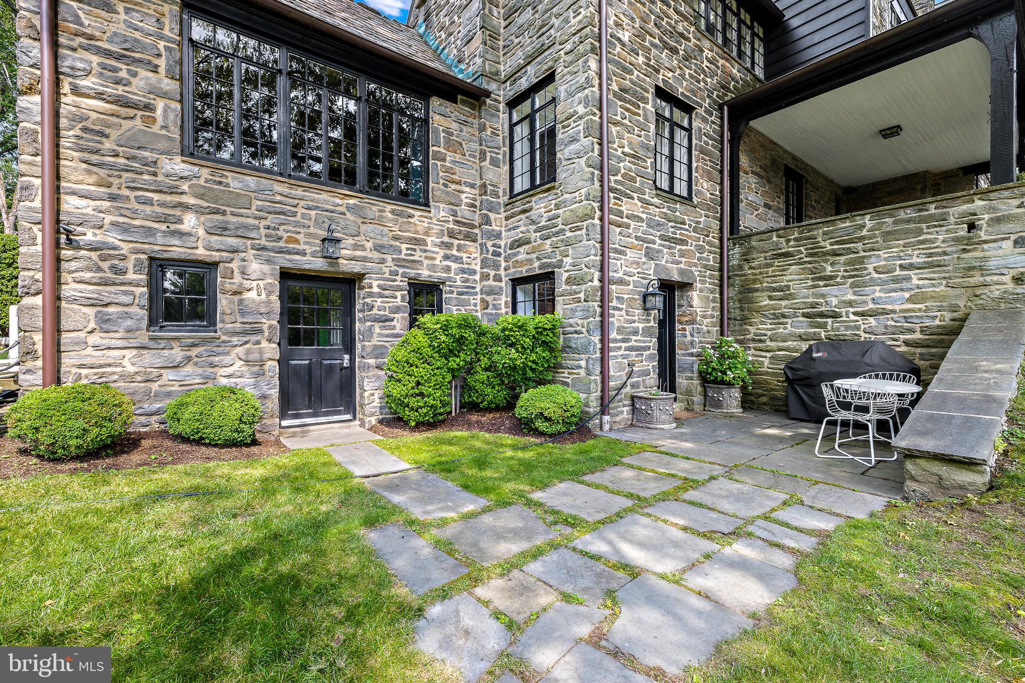 BRYN MAWR - Residential