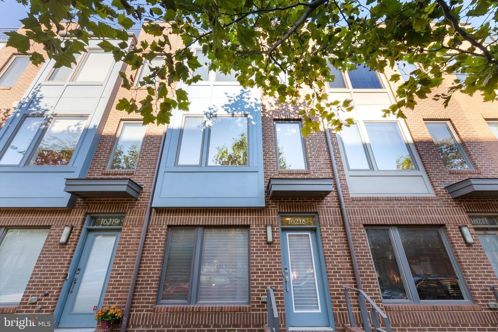 Photo of 16215 Decker Place, ROCKVILLE, MD 20855 (MLS # MDMC2204780)