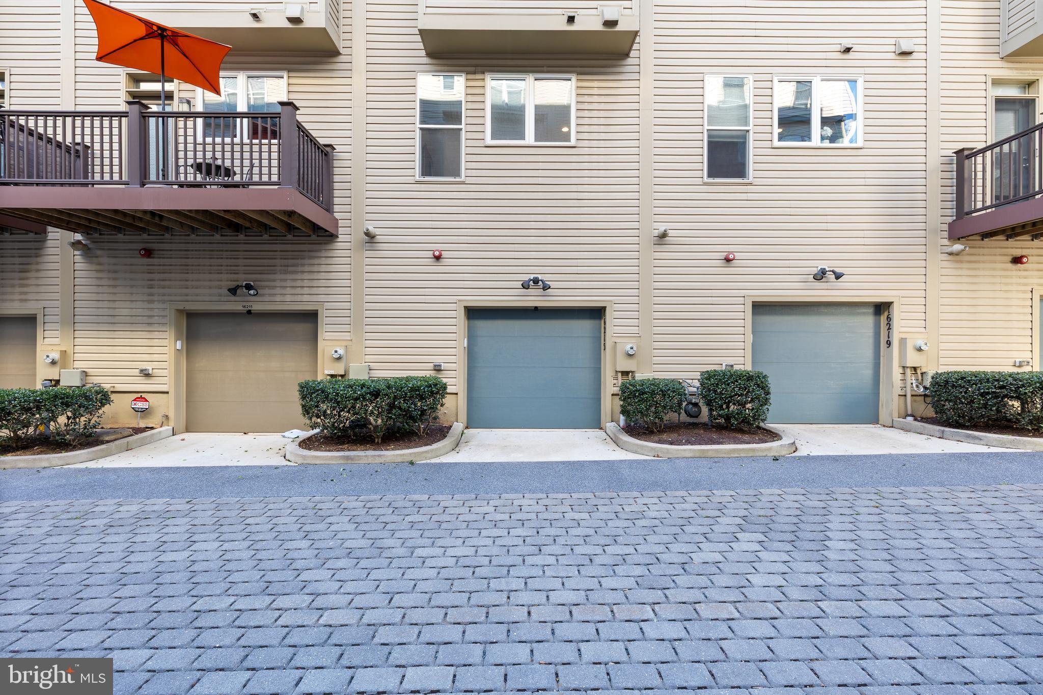 16215 DECKER PLACE