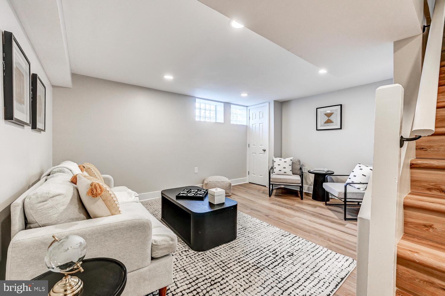 YALE HEIGHTS - Residential