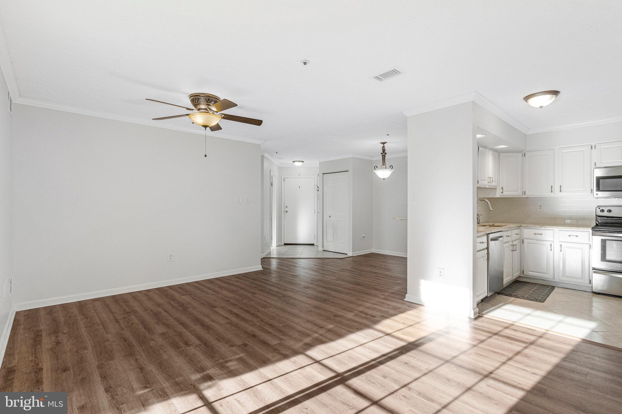 WATERS EDGE AT NORTH LAKE - Residential Lease