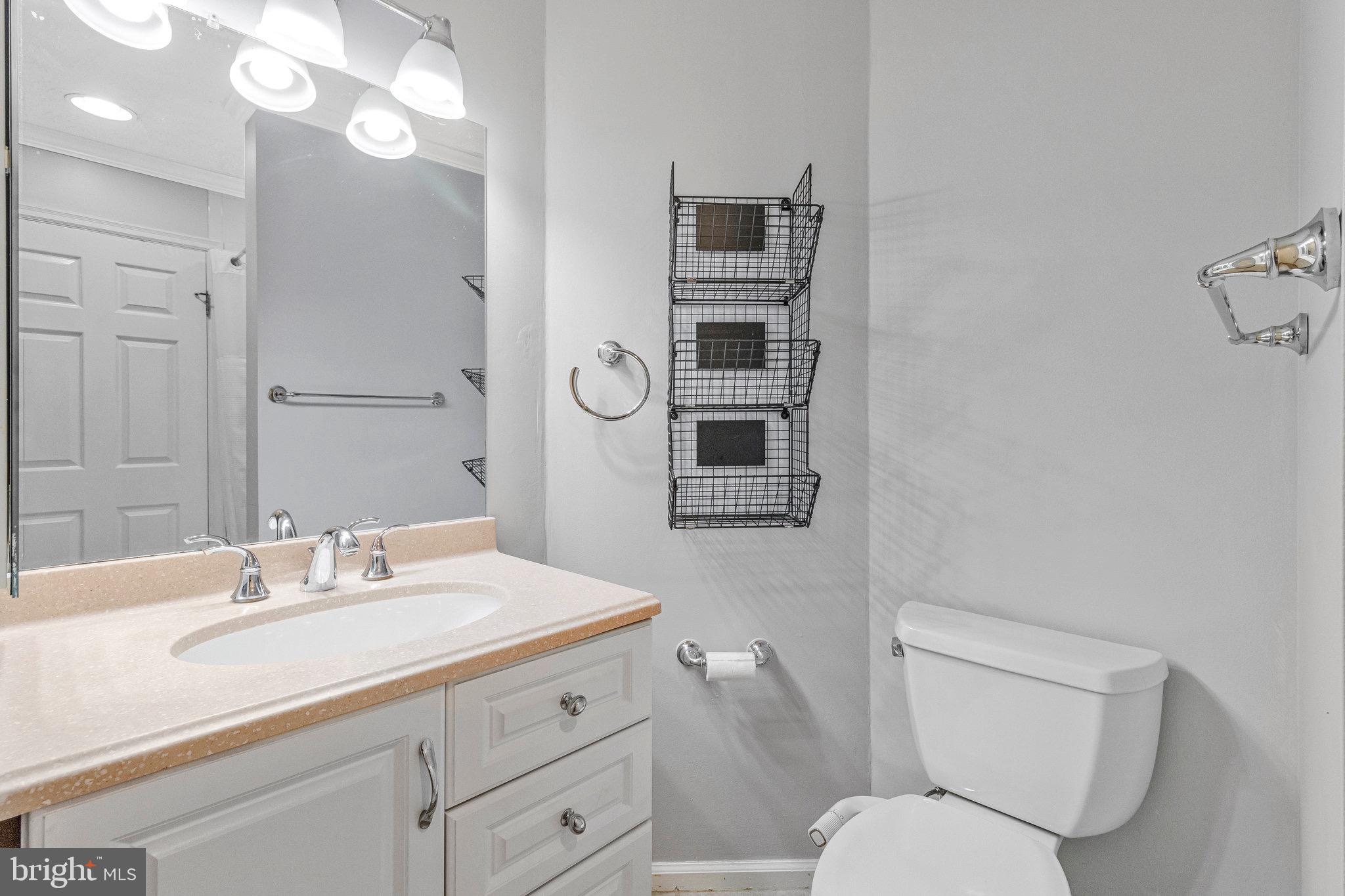 WATERS EDGE AT NORTH LAKE - Residential Lease