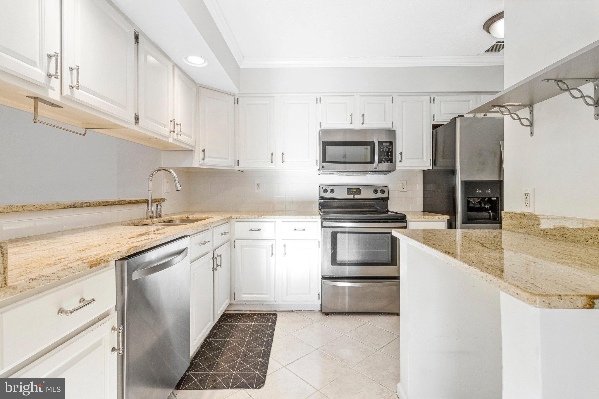 WATERS EDGE AT NORTH LAKE - Residential Lease