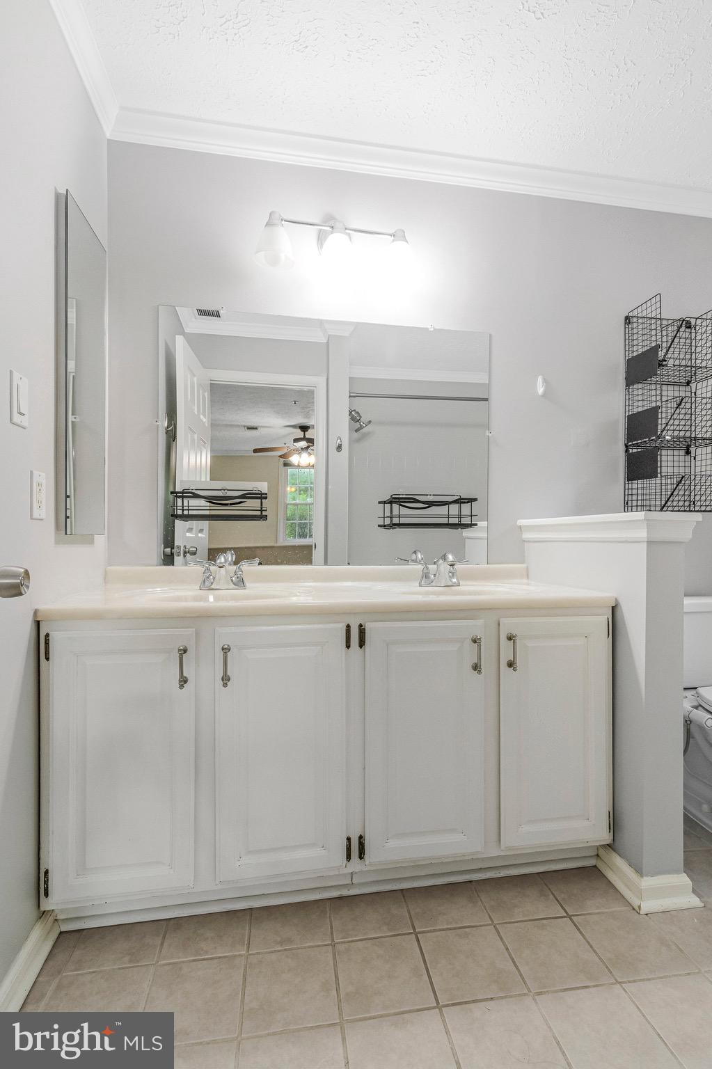 WATERS EDGE AT NORTH LAKE - Residential Lease