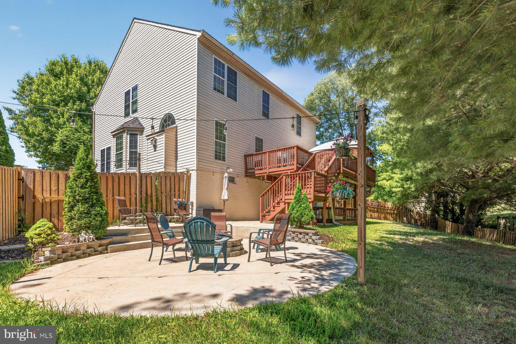3710 GREEN OAK COURT