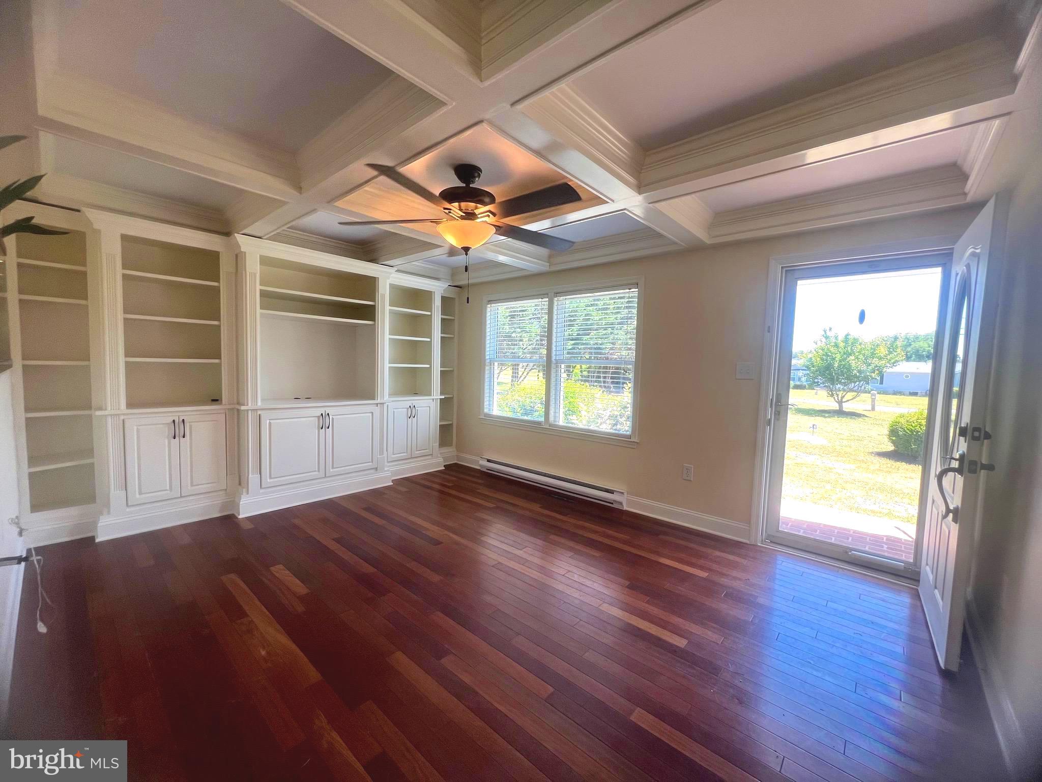 HUNTINGTON CROSSING - Residential