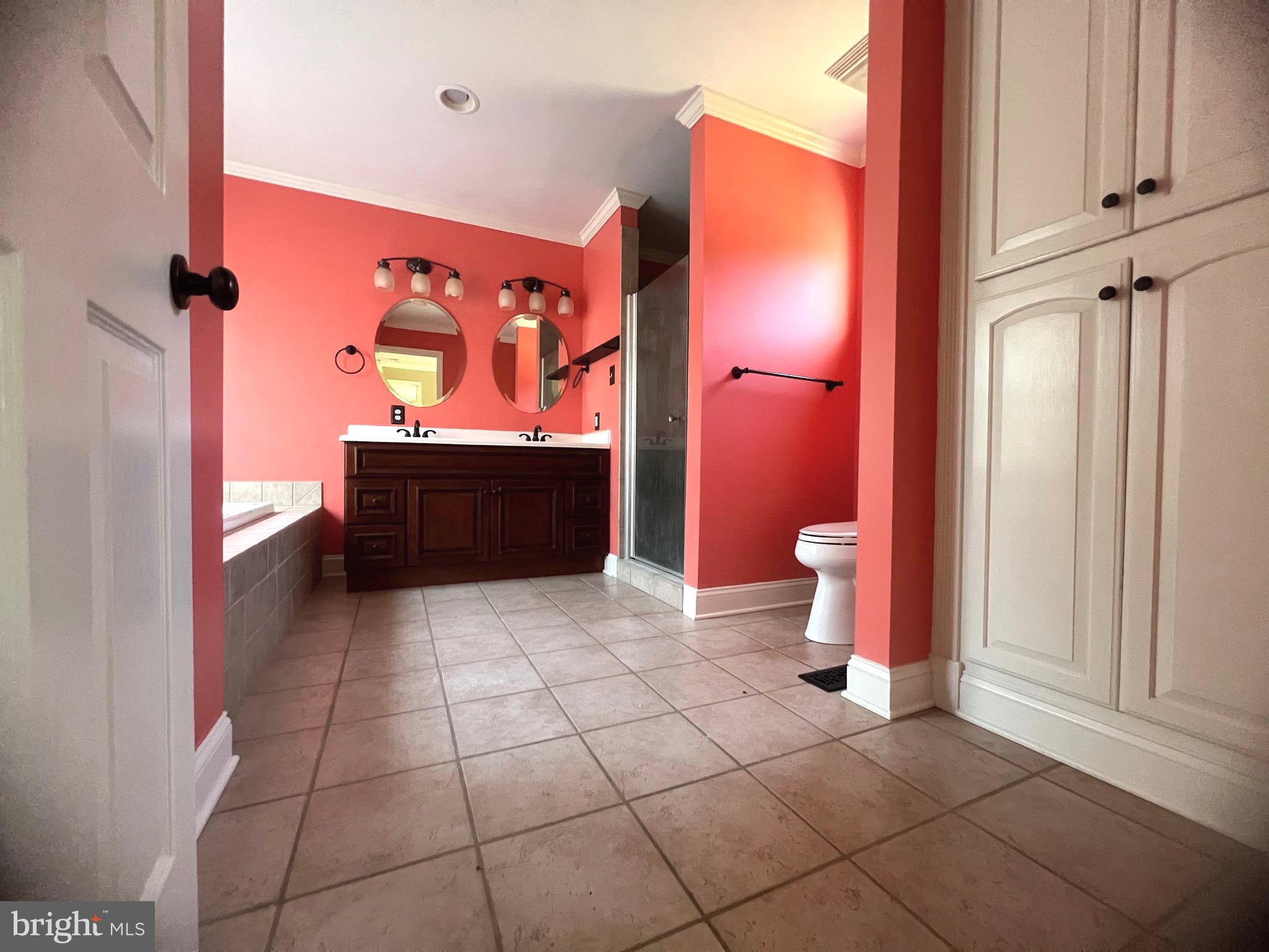 HUNTINGTON CROSSING - Residential