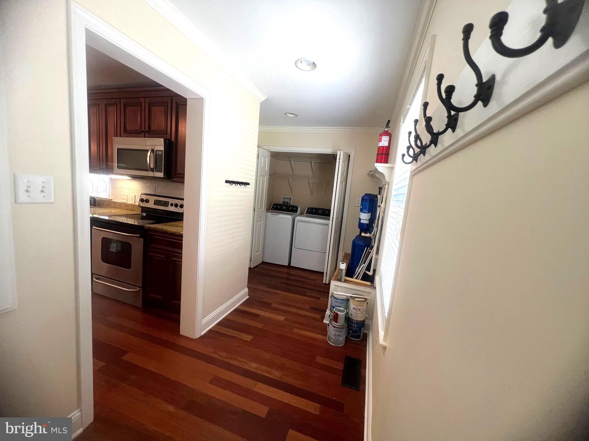 HUNTINGTON CROSSING - Residential