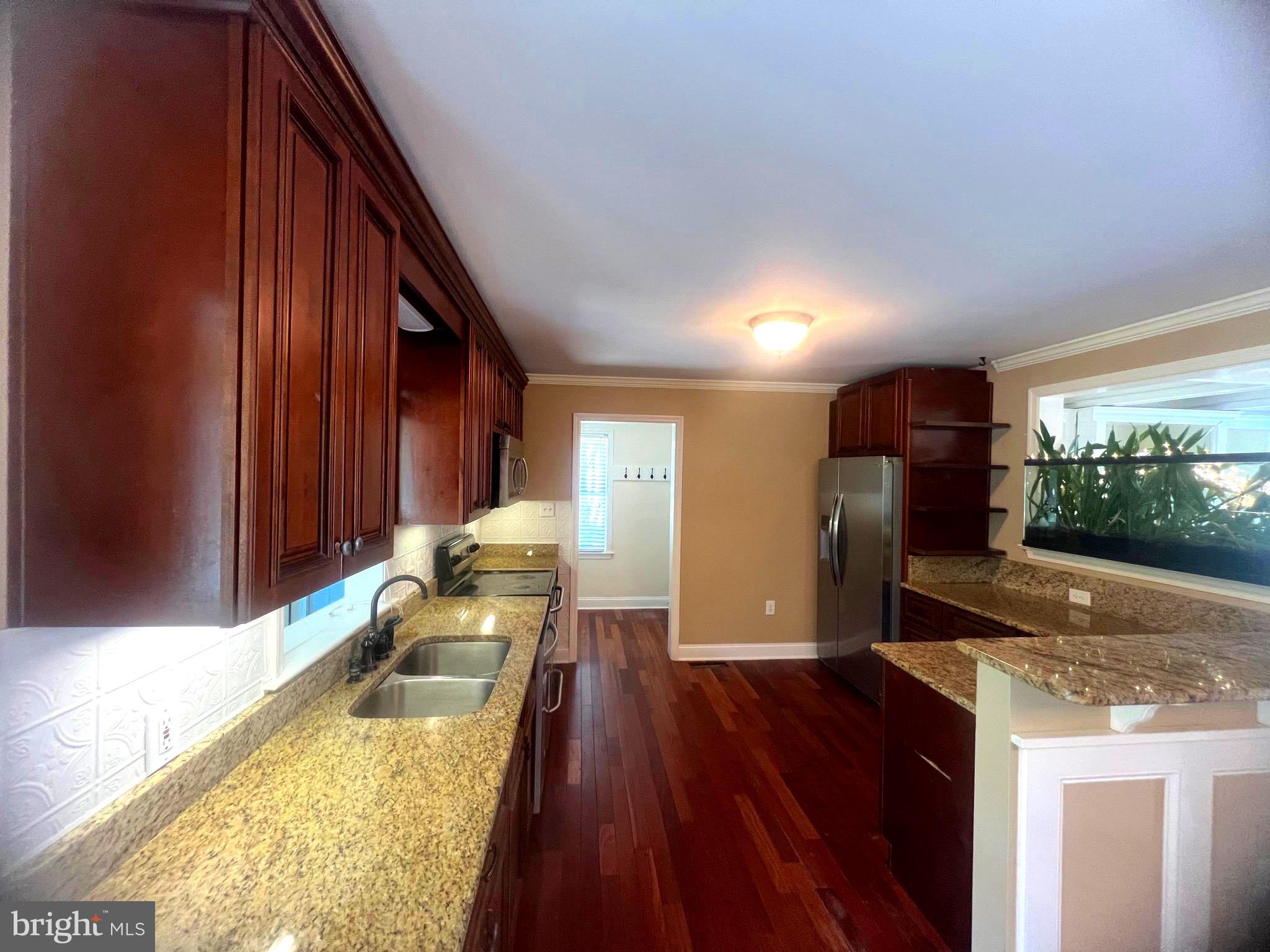 HUNTINGTON CROSSING - Residential