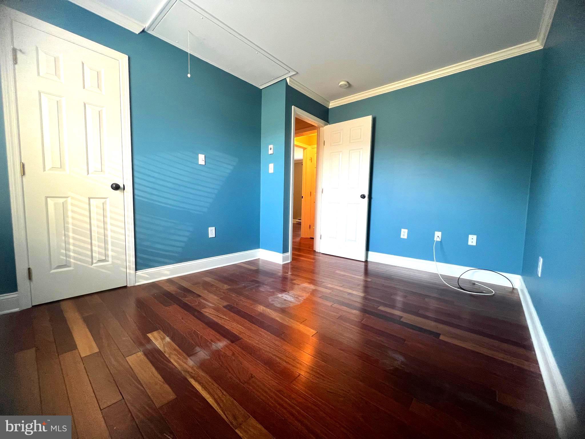 HUNTINGTON CROSSING - Residential