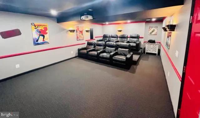 RIVERTON - Residential