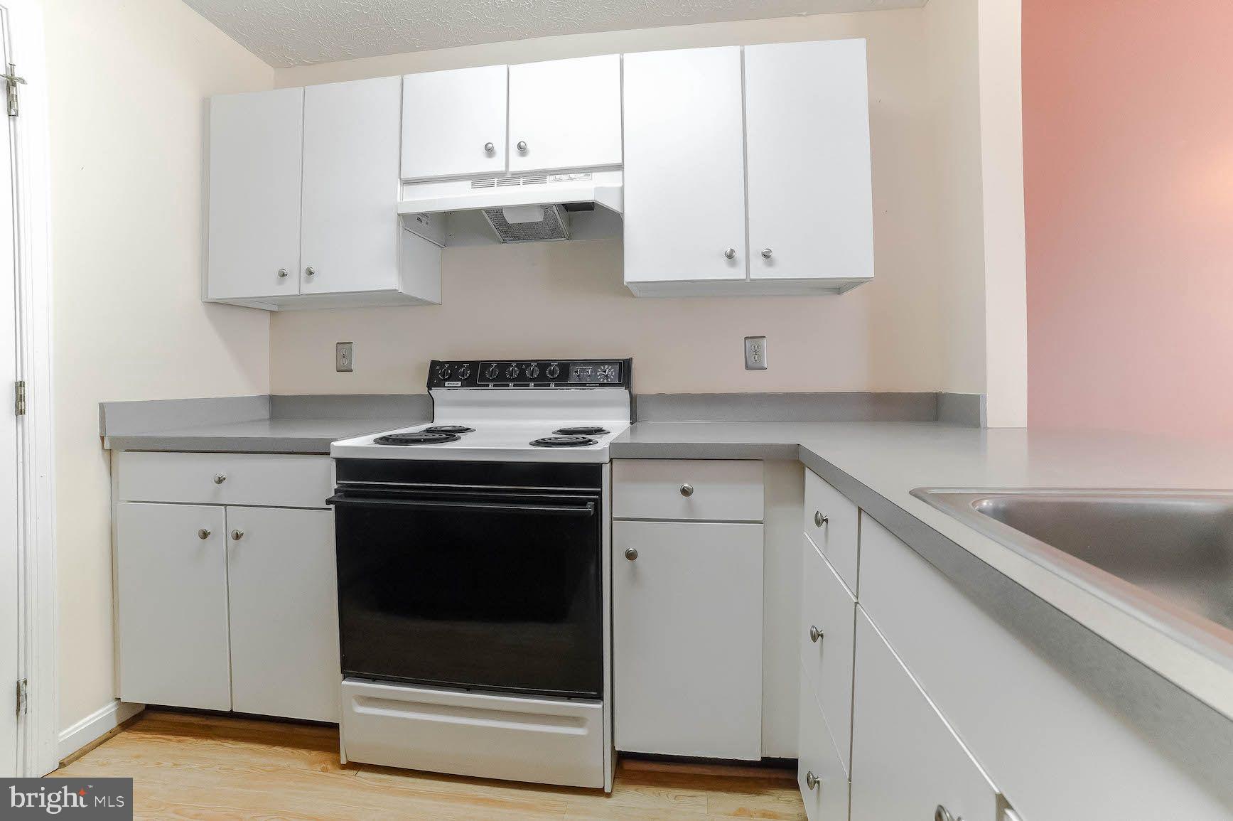 HICKORY HILLS - Residential