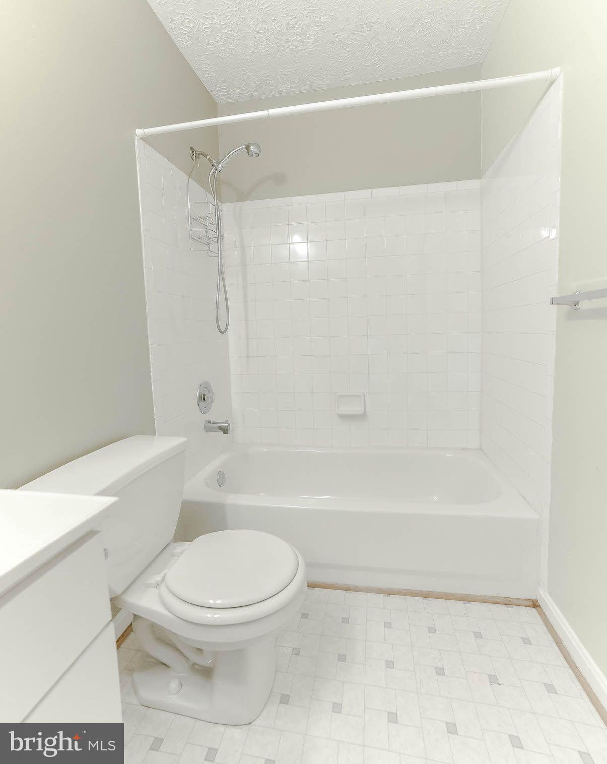 HICKORY HILLS - Residential