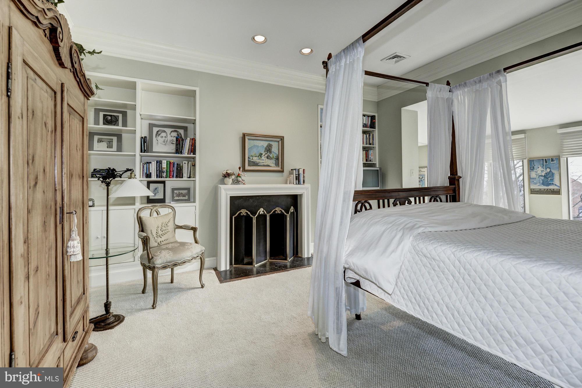 GEORGETOWN - Residential