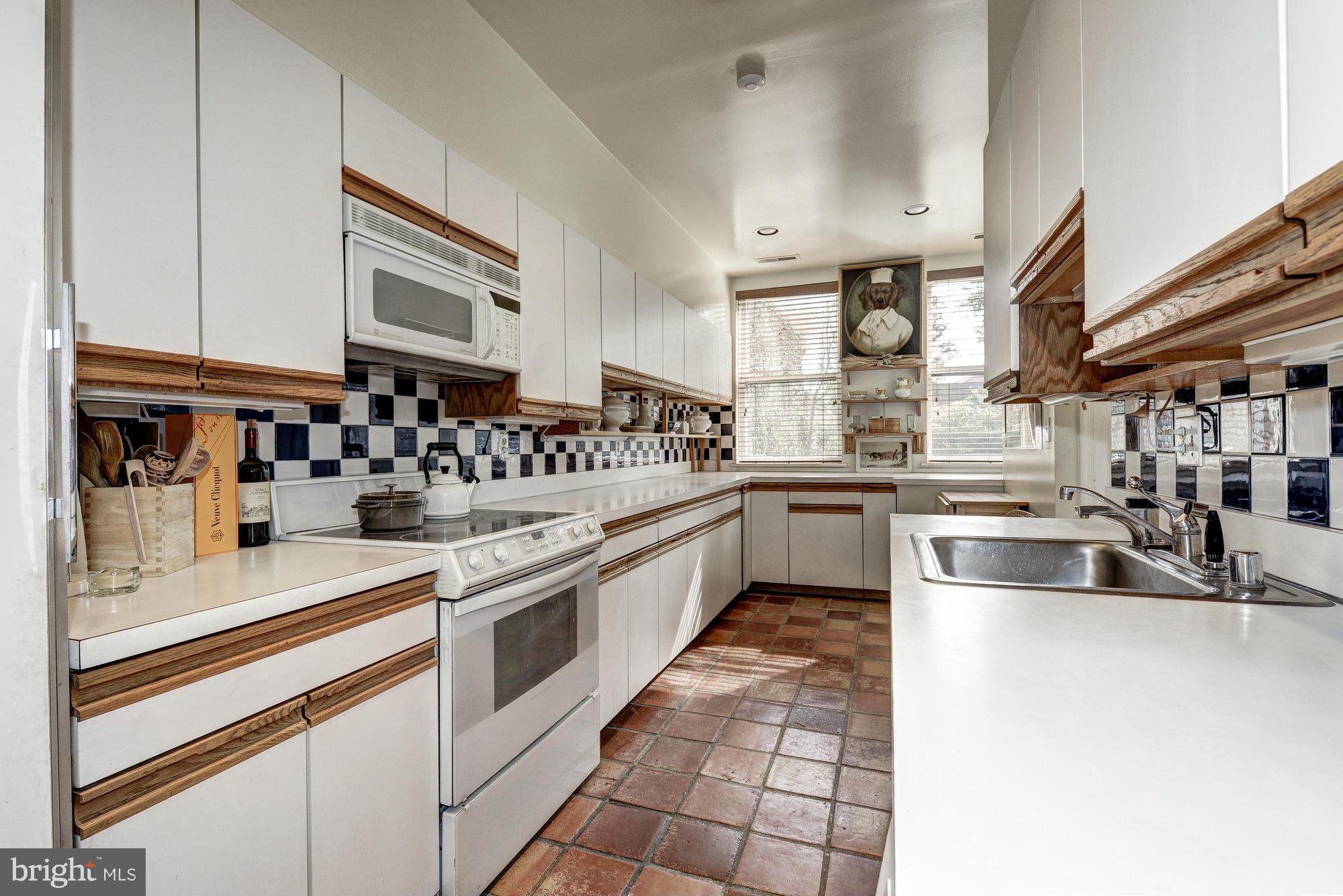 GEORGETOWN - Residential