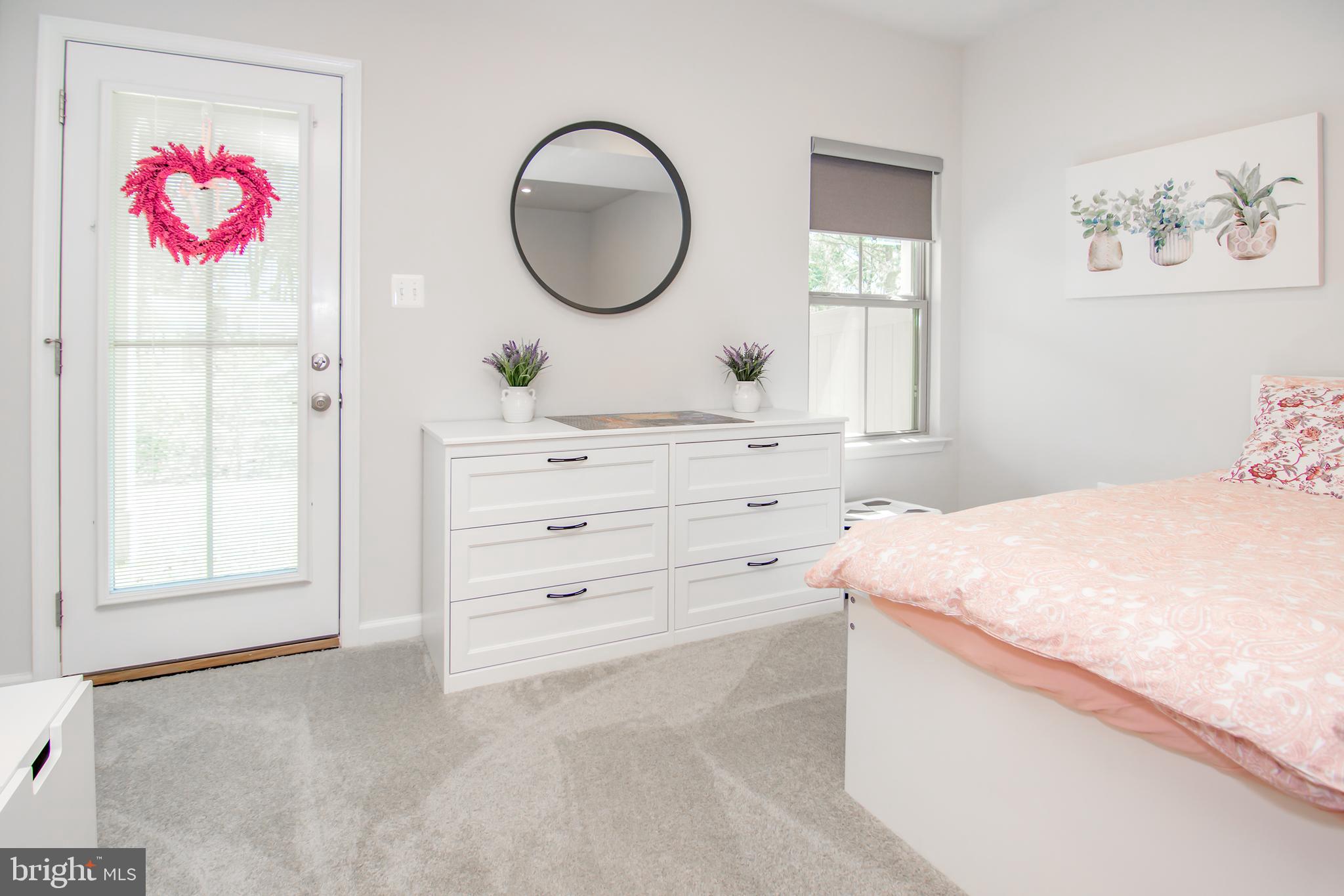 PONDVIEW - Residential Lease