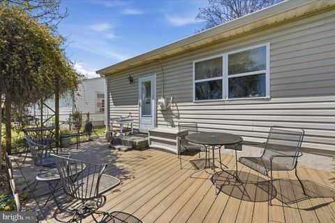 Tiny photo for 624 Butler Avenue, WINCHESTER, VA 22601 (MLS # VAWI2010386)