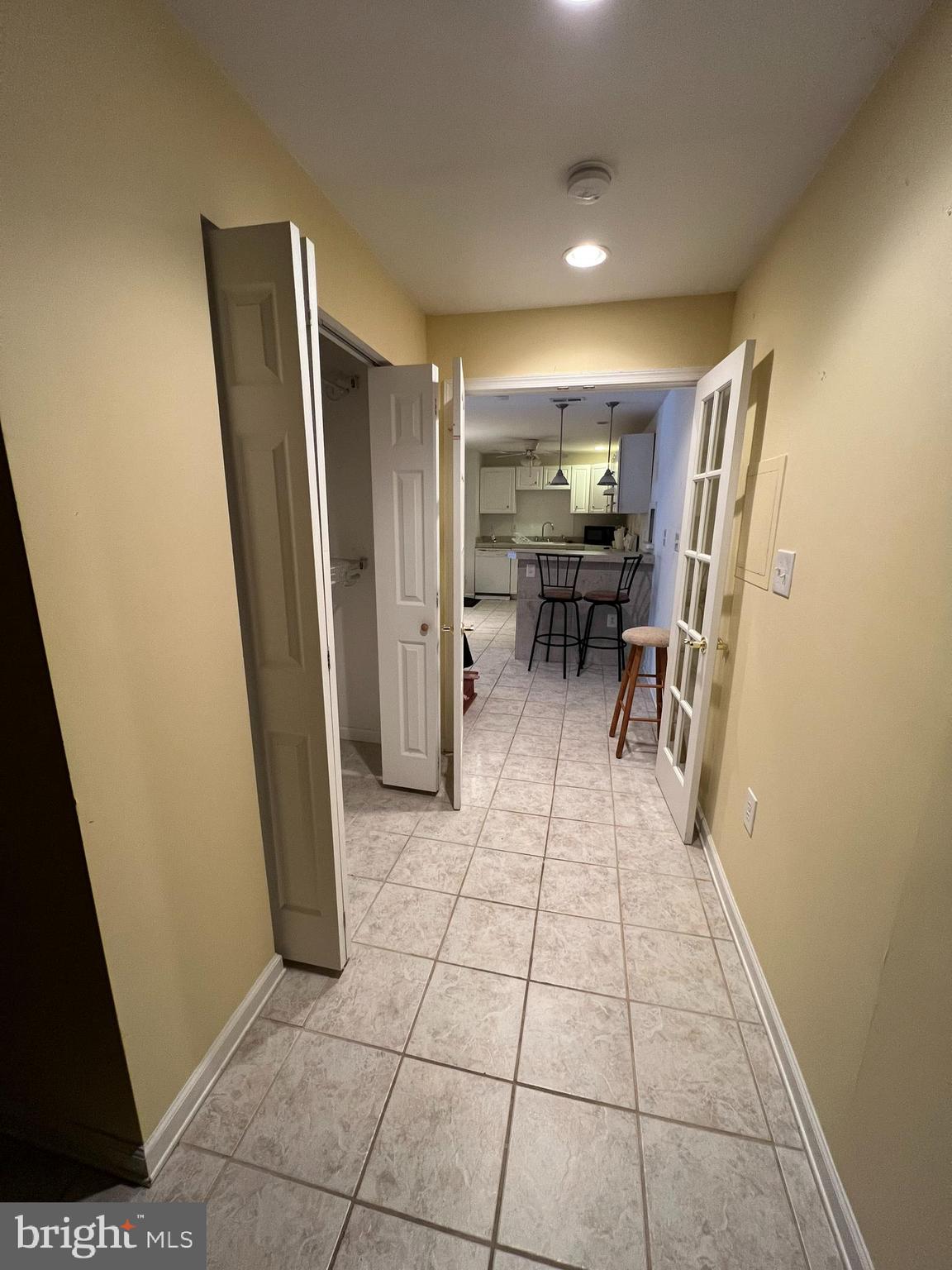 BAYVIEW ESTATES - Residential Lease