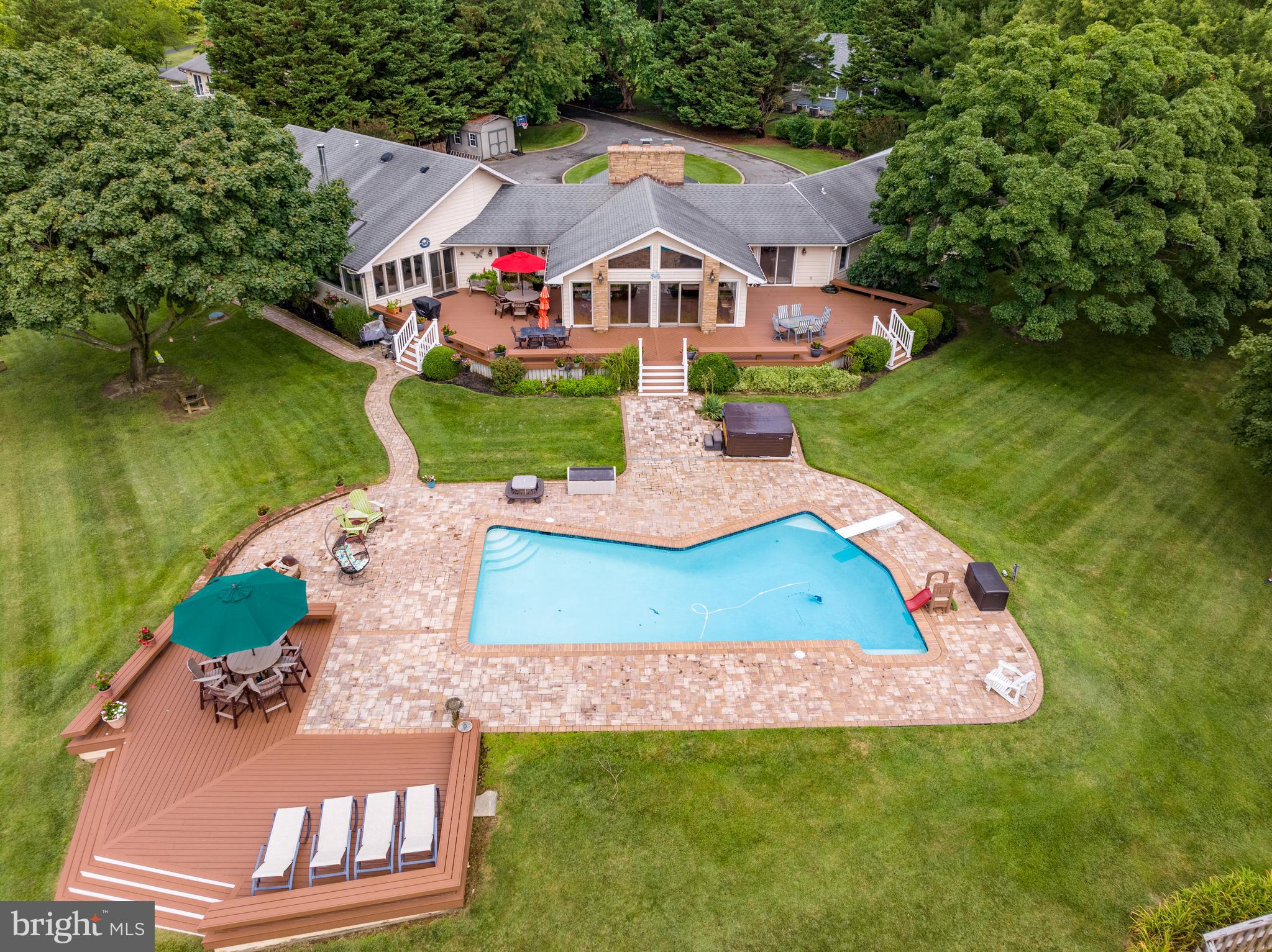 GOVERNOR GRASON MANOR - Residential