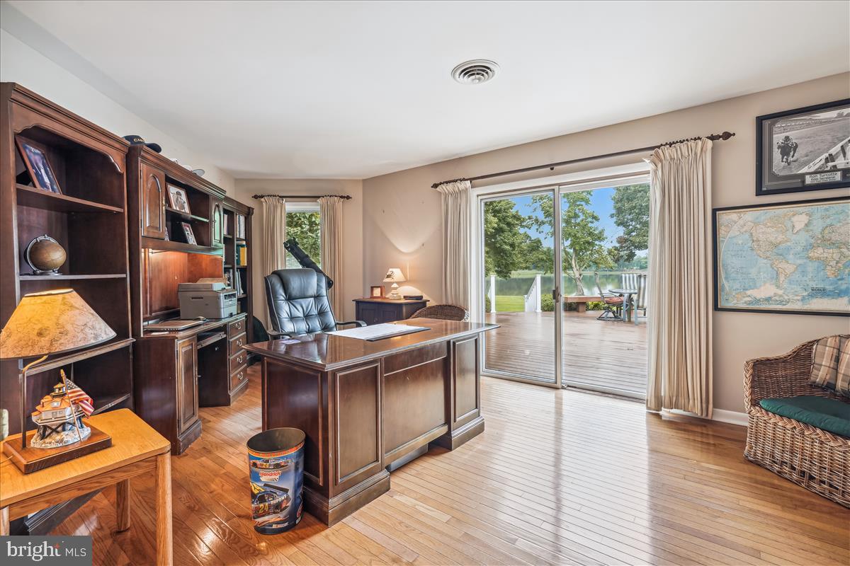 GOVERNOR GRASON MANOR - Residential