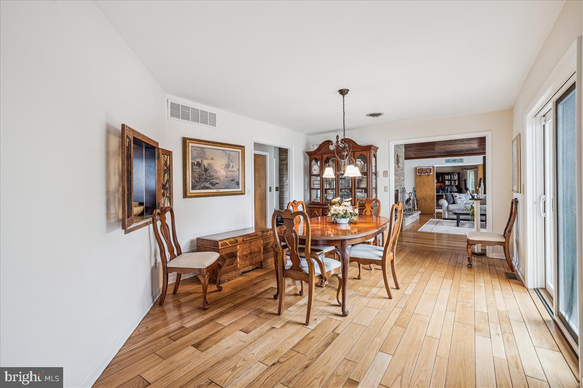 GOVERNOR GRASON MANOR - Residential