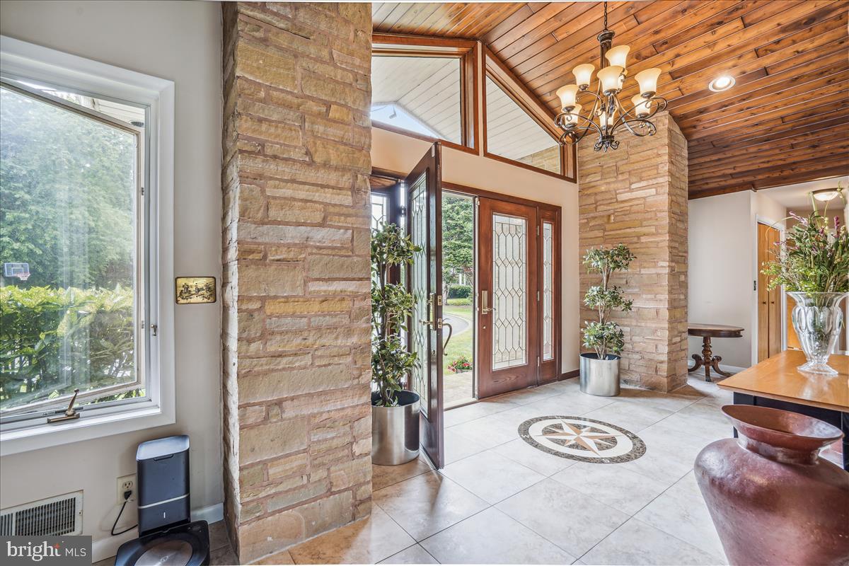 GOVERNOR GRASON MANOR - Residential