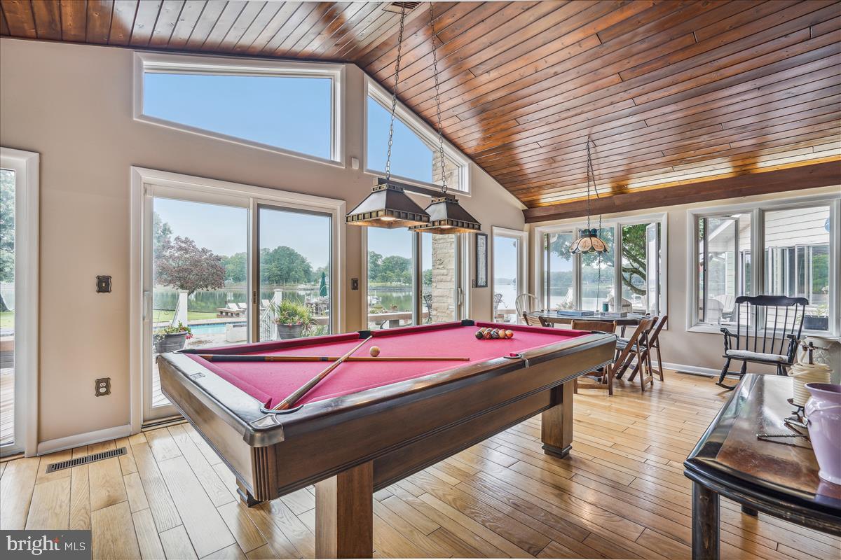 GOVERNOR GRASON MANOR - Residential