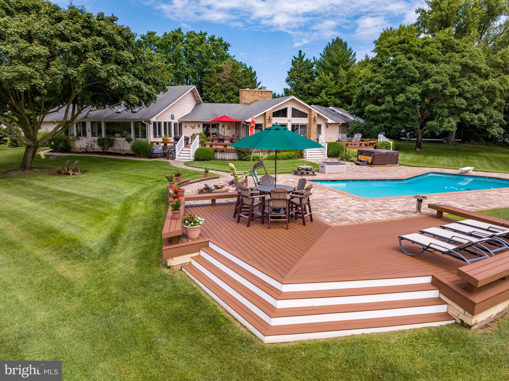 GOVERNOR GRASON MANOR - Residential