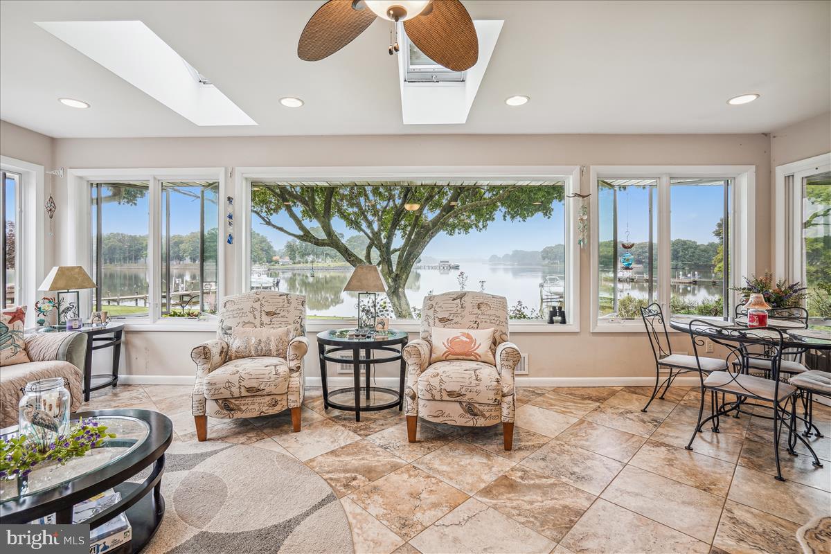 GOVERNOR GRASON MANOR - Residential