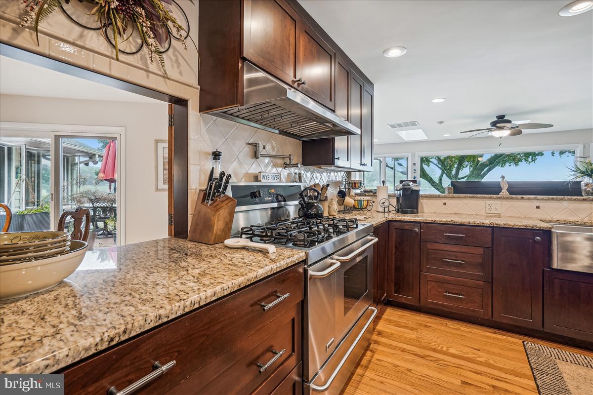 GOVERNOR GRASON MANOR - Residential