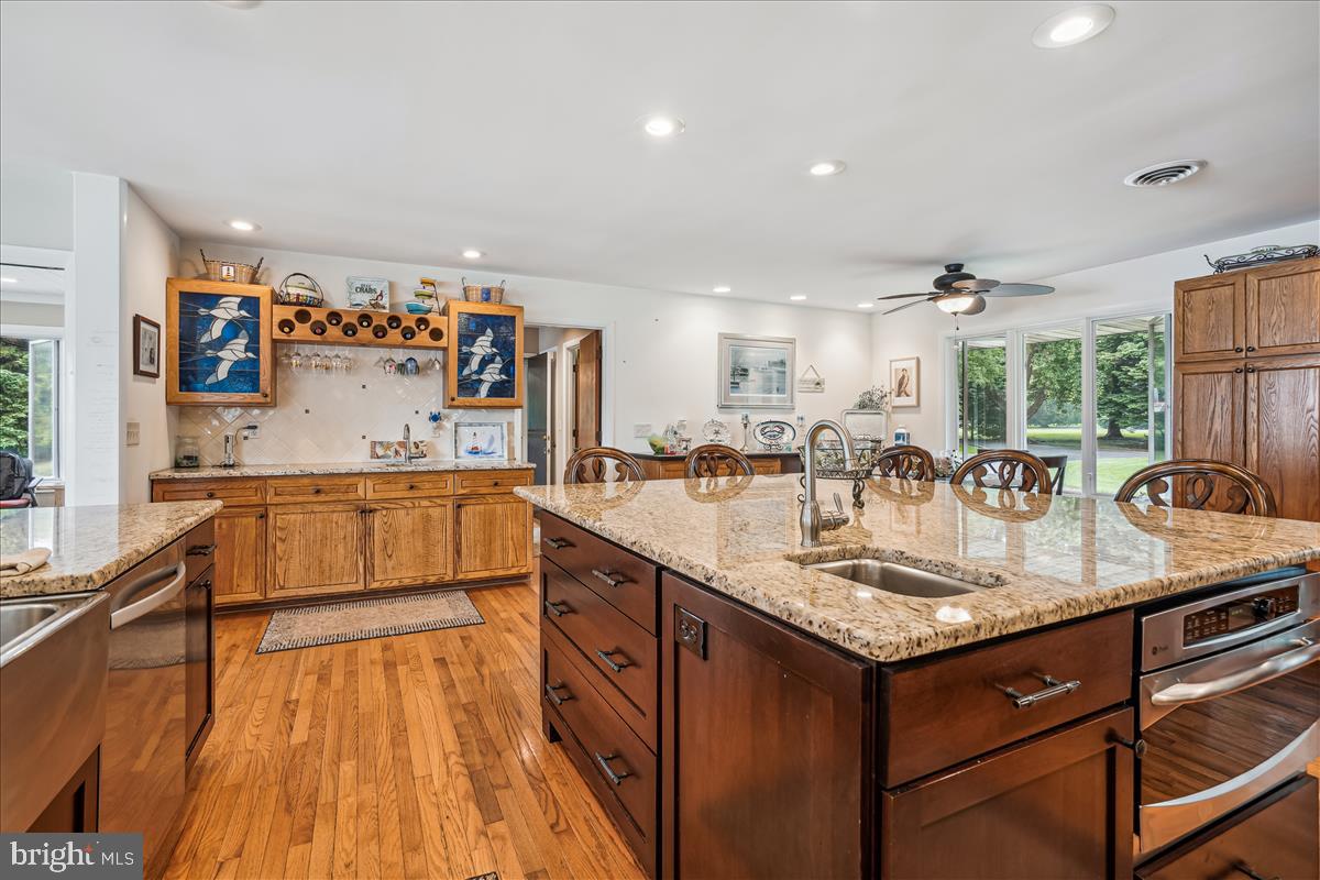 GOVERNOR GRASON MANOR - Residential