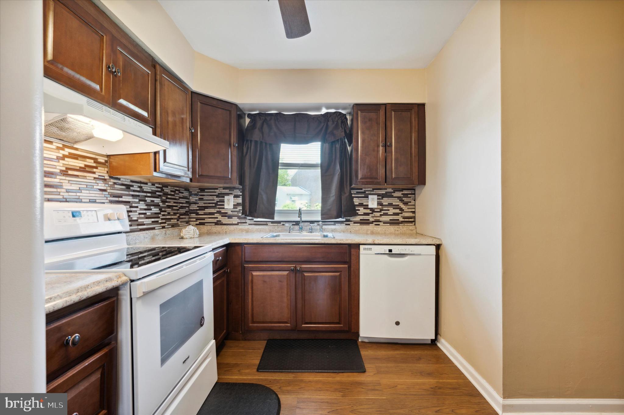 SHARON HILL - Residential