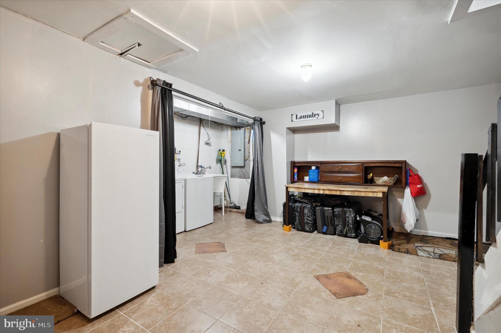 SHARON HILL - Residential